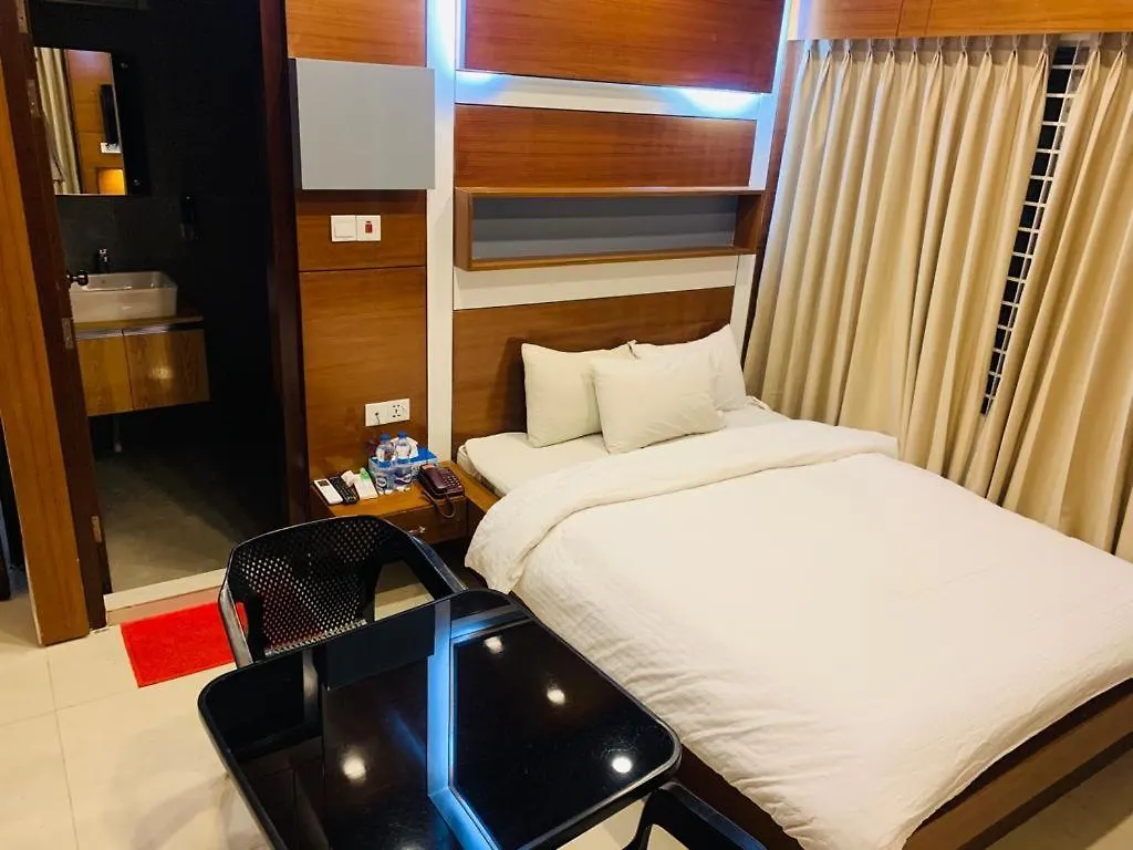 The Castle Inn Dhaka 4*,
