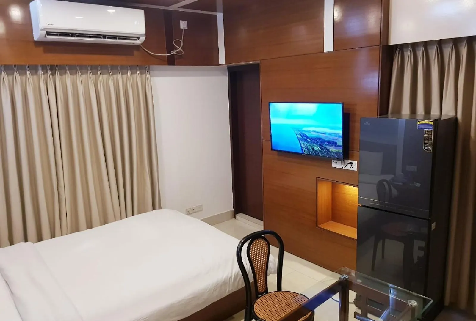 The Castle Inn Dhaka Hotel